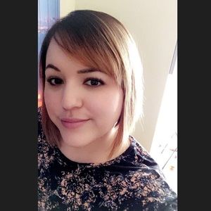 Meet your Posher, Stephanie